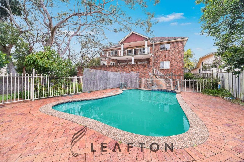 Mona Vale large holiday house to lease