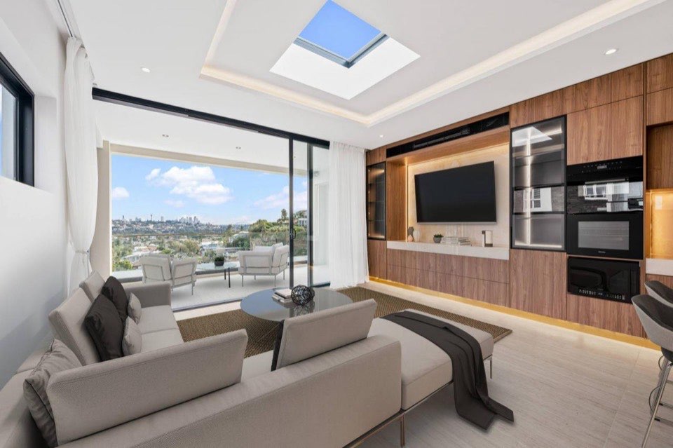 Dover Height Brand New Duplex with lift and pool,Spectacular Views, Harbour Bridge & City Skyline
