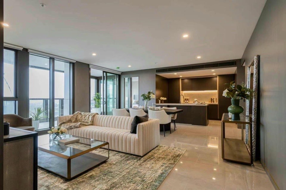 Three Bedroom Luxury Apartment in 88